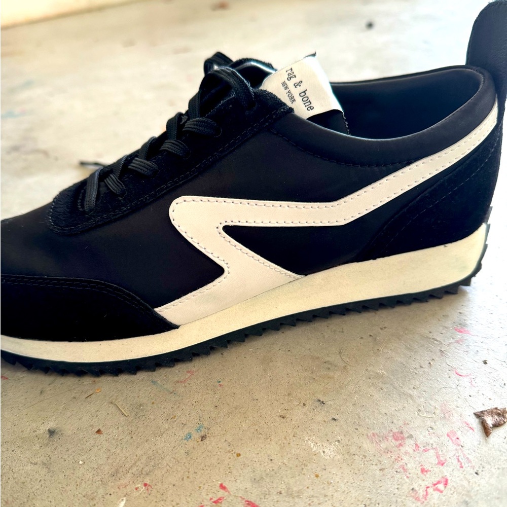 Brand new rag & bone Retro Runner. Size 39 - unisex.
